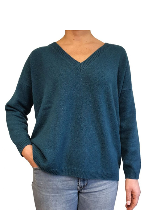 Women's Oversized V-Neck Sweater Regenerated Cashmere-11